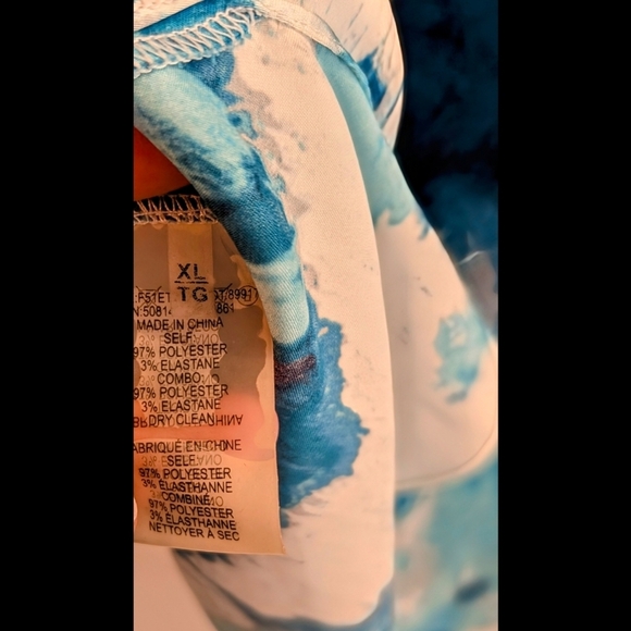 T Tahari Blue and White Floral Tank Top - Picture 6 of 6